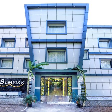 Cs Empire Hotel Lakshmanpur Eksteriør billede