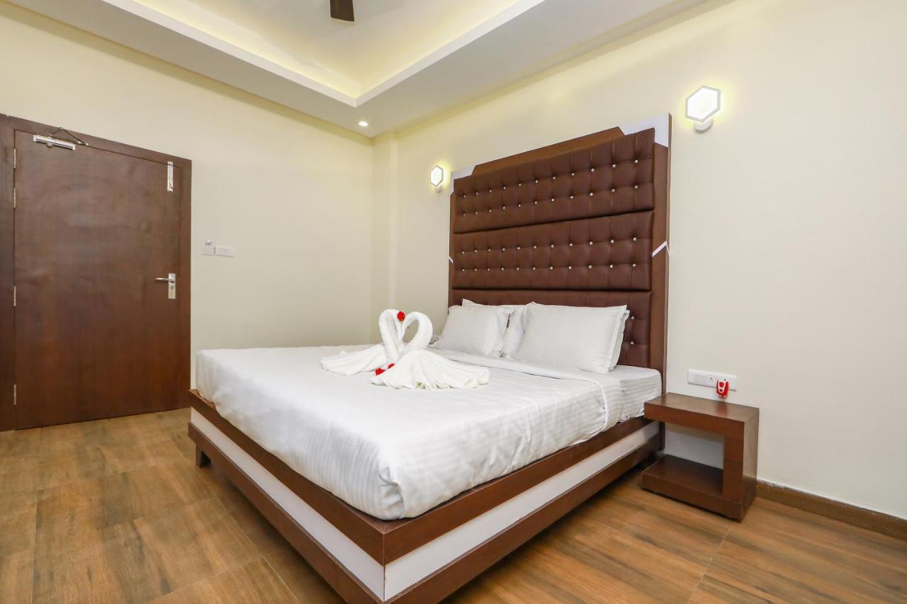 Cs Empire Hotel Lakshmanpur Eksteriør billede
