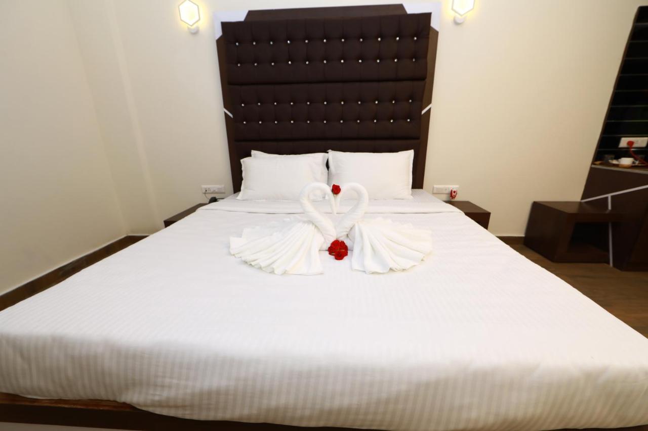 Cs Empire Hotel Lakshmanpur Eksteriør billede