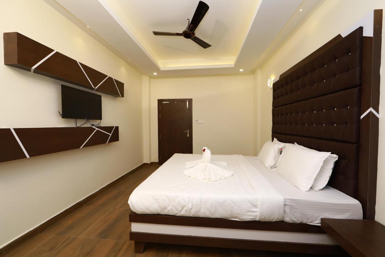 Cs Empire Hotel Lakshmanpur Eksteriør billede