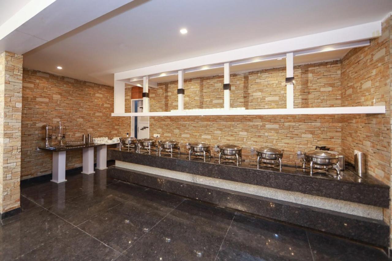 Cs Empire Hotel Lakshmanpur Eksteriør billede