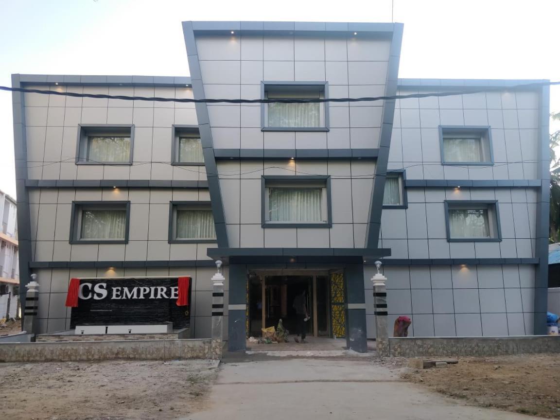 Cs Empire Hotel Lakshmanpur Eksteriør billede