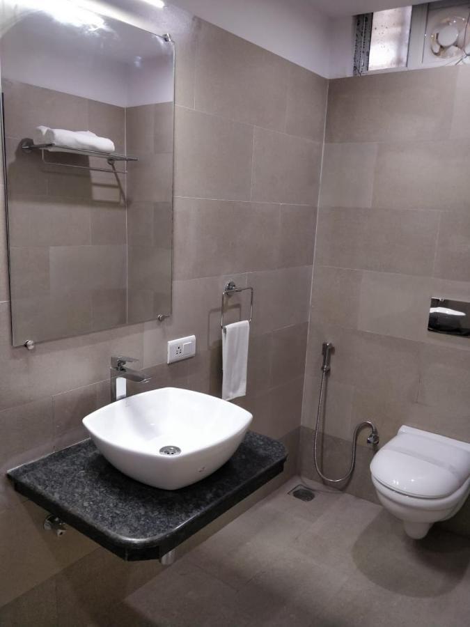 Cs Empire Hotel Lakshmanpur Eksteriør billede
