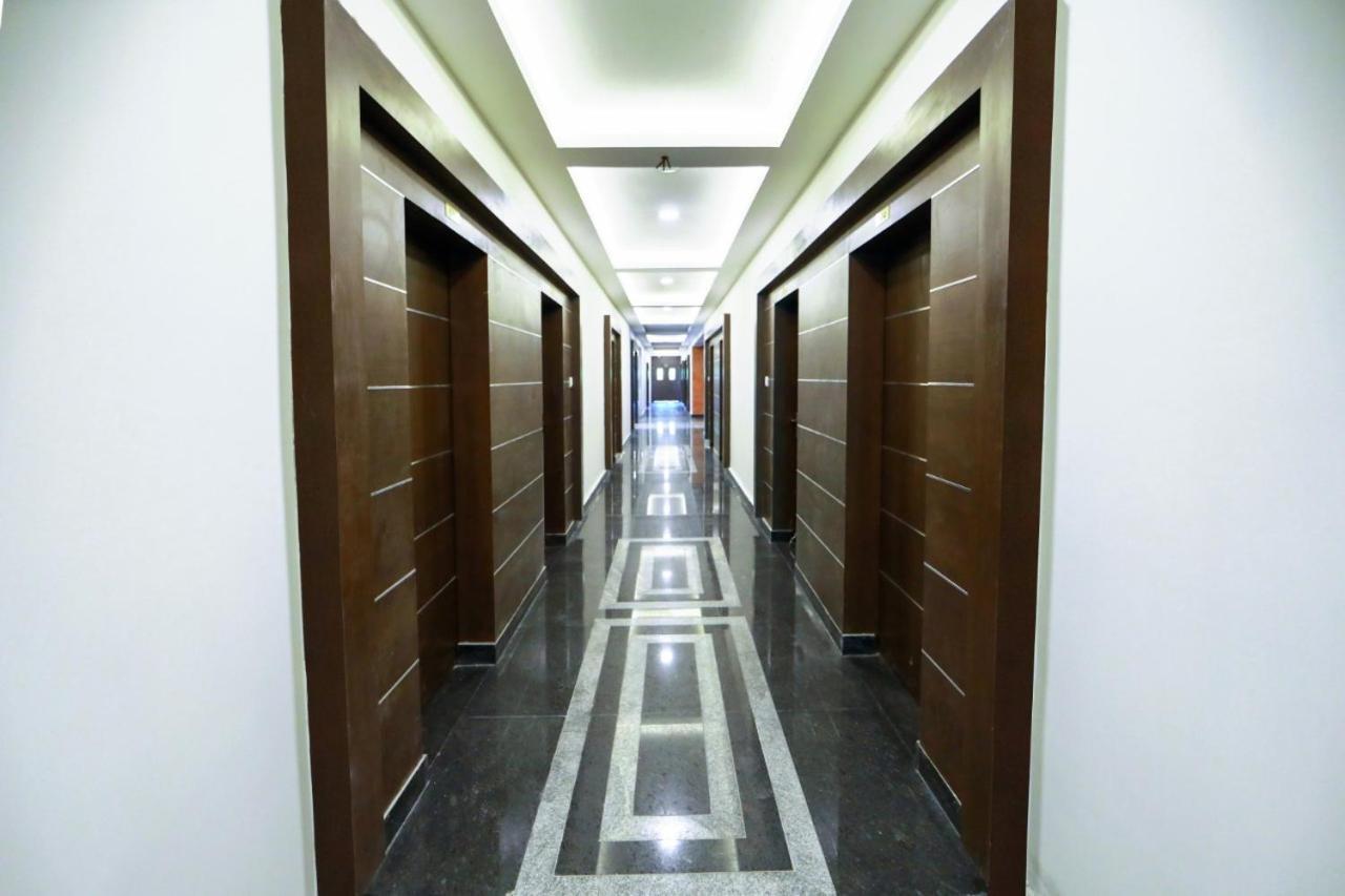 Cs Empire Hotel Lakshmanpur Eksteriør billede