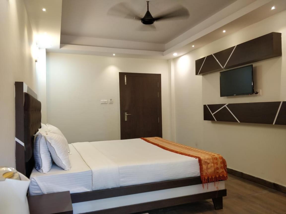 Cs Empire Hotel Lakshmanpur Eksteriør billede